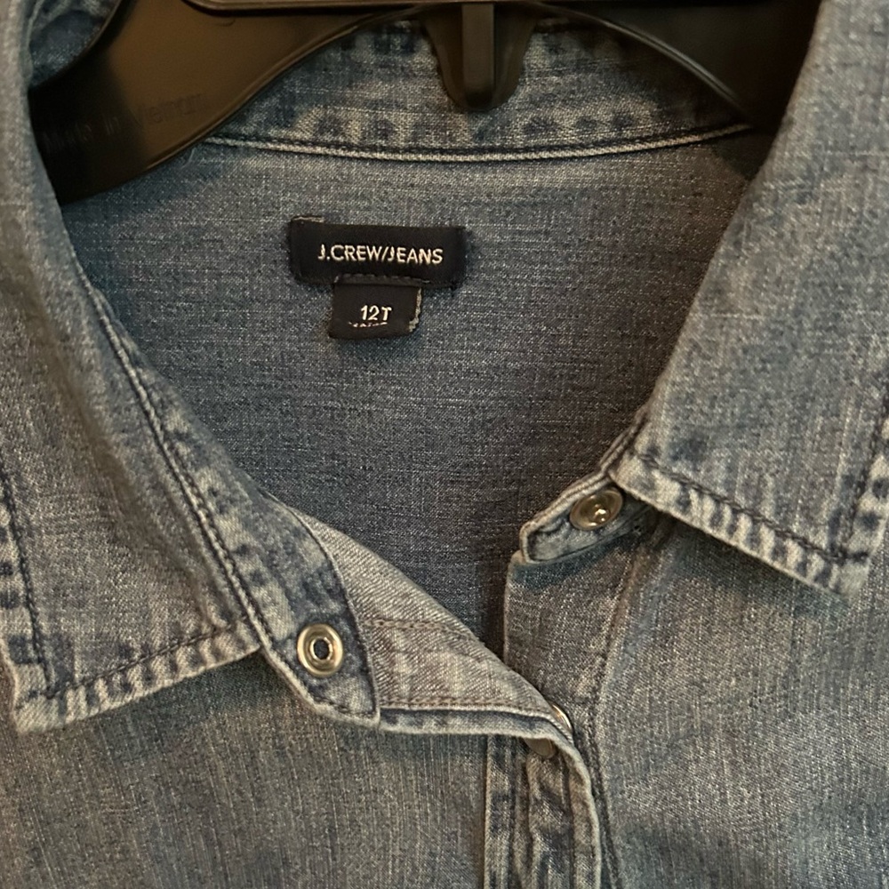 *Like New* J.Crew Woman’s Classic “Western Pearl Snap” Indigo Blue Denim Shirt - Picture 7 of 15